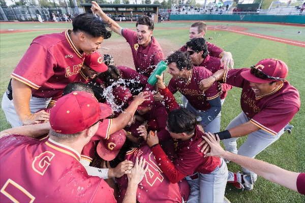 Baseball Team Beats PCC in First Round of Playoffs