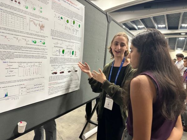 Organic Chemistry Research Students Present at ACS