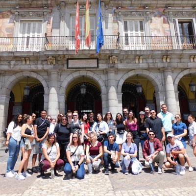 Student group in front of plaza mayor