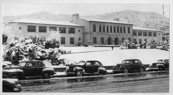 Vintage GCC Photo, snow